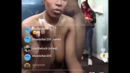 2 Strippers Goes Naked On Instagram Live